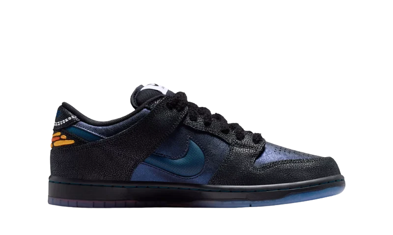Nike SB Dunk Low Pro
Bluetile Skateboards