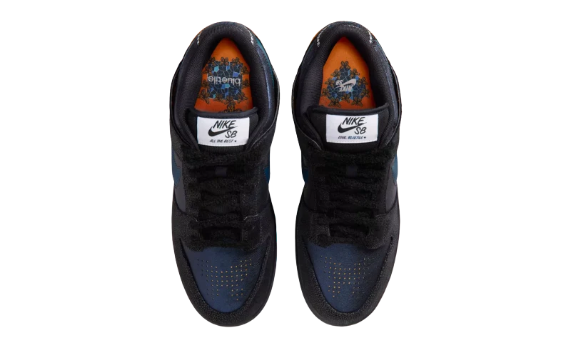 Nike SB Dunk Low Pro
Bluetile Skateboards