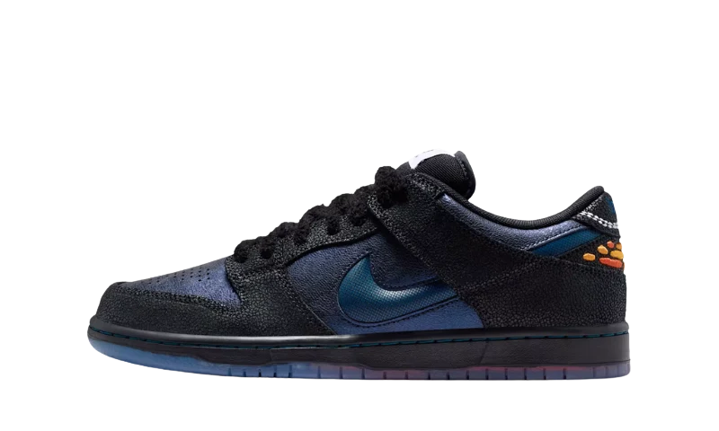 Nike SB Dunk Low Pro
Bluetile Skateboards